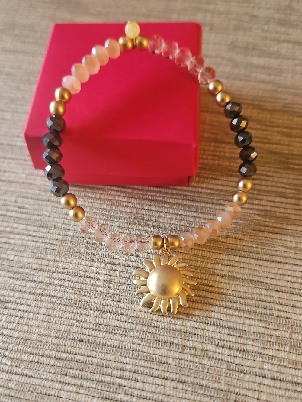 Avon Sunlight Glow Stretch, Beaded Bracelet